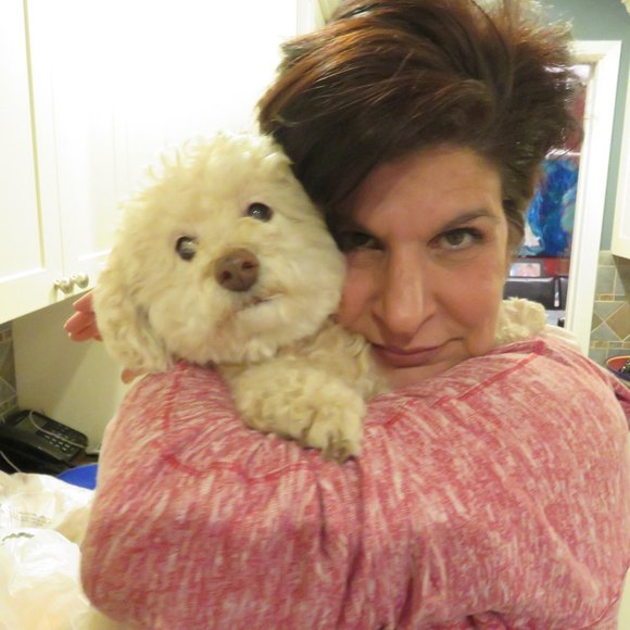 Meet your Posher, Allison - Picture 1 of 4